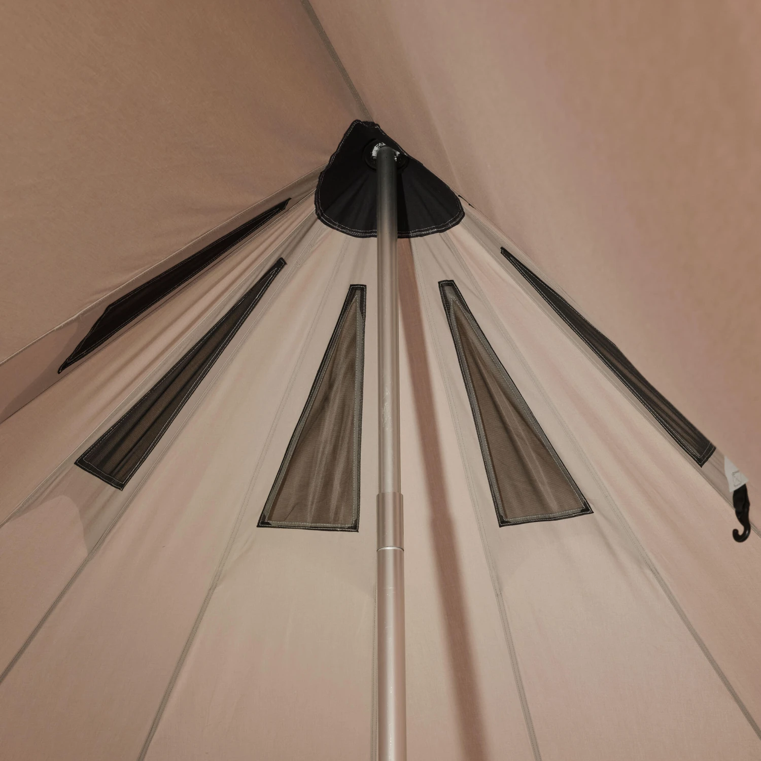 Quechua 5 Man Teepee Tent 16 Quechua 5 Man Teepee Tent - Image 16